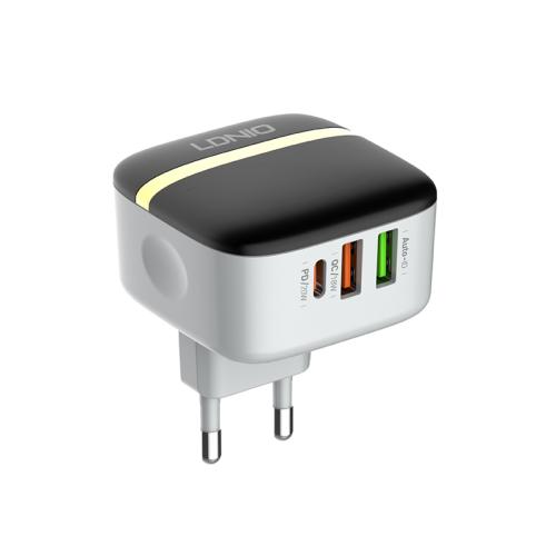 Kucni punjac LDNIO A3513Q 2xUSB plus PD 32W lightning belo-crni preview